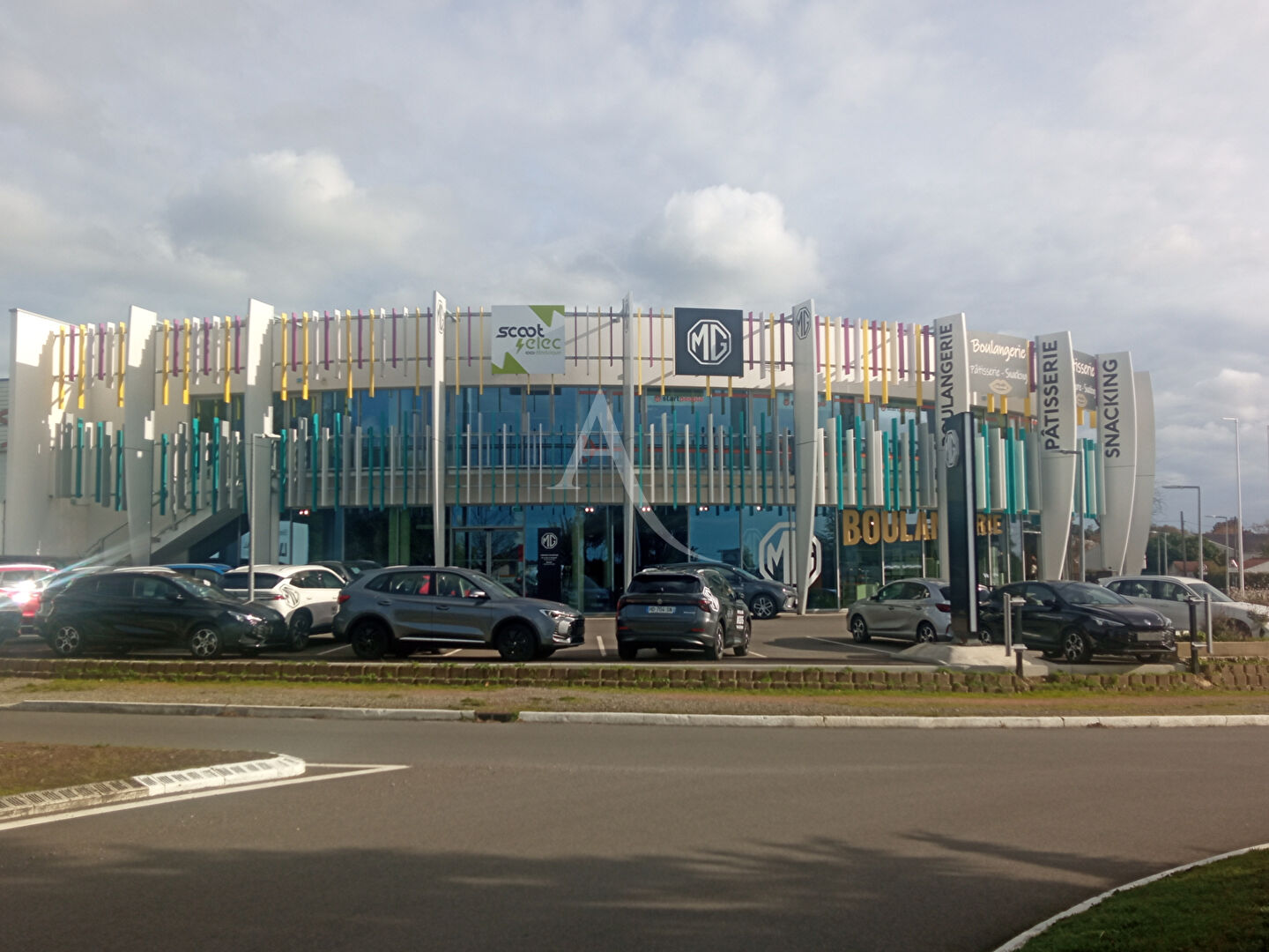 Photo Challans, bureaux 191m² image 1/6