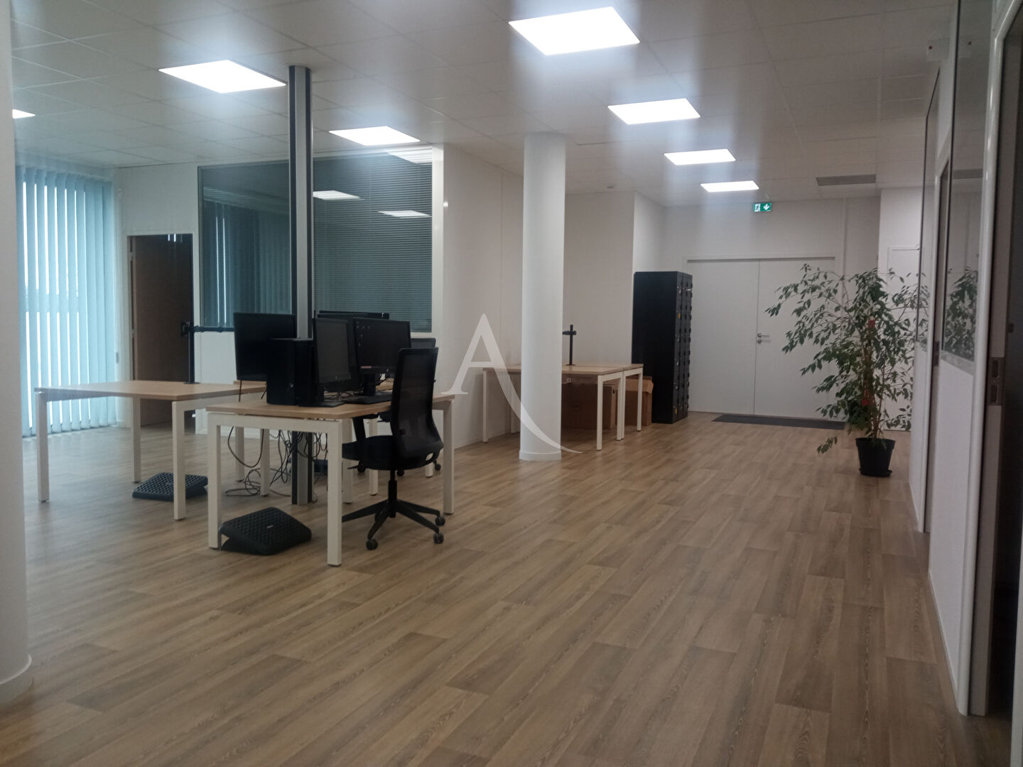 Photo Challans, bureaux 191m² image 3/6