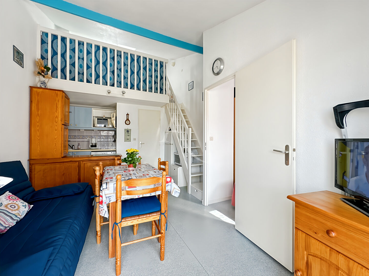 Photo Maison T2 mezzanine dans résidence avec piscine image 6/6