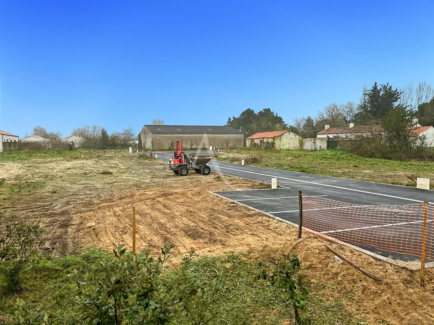 Photo Terrain à bâtir viabilisé image 3/3