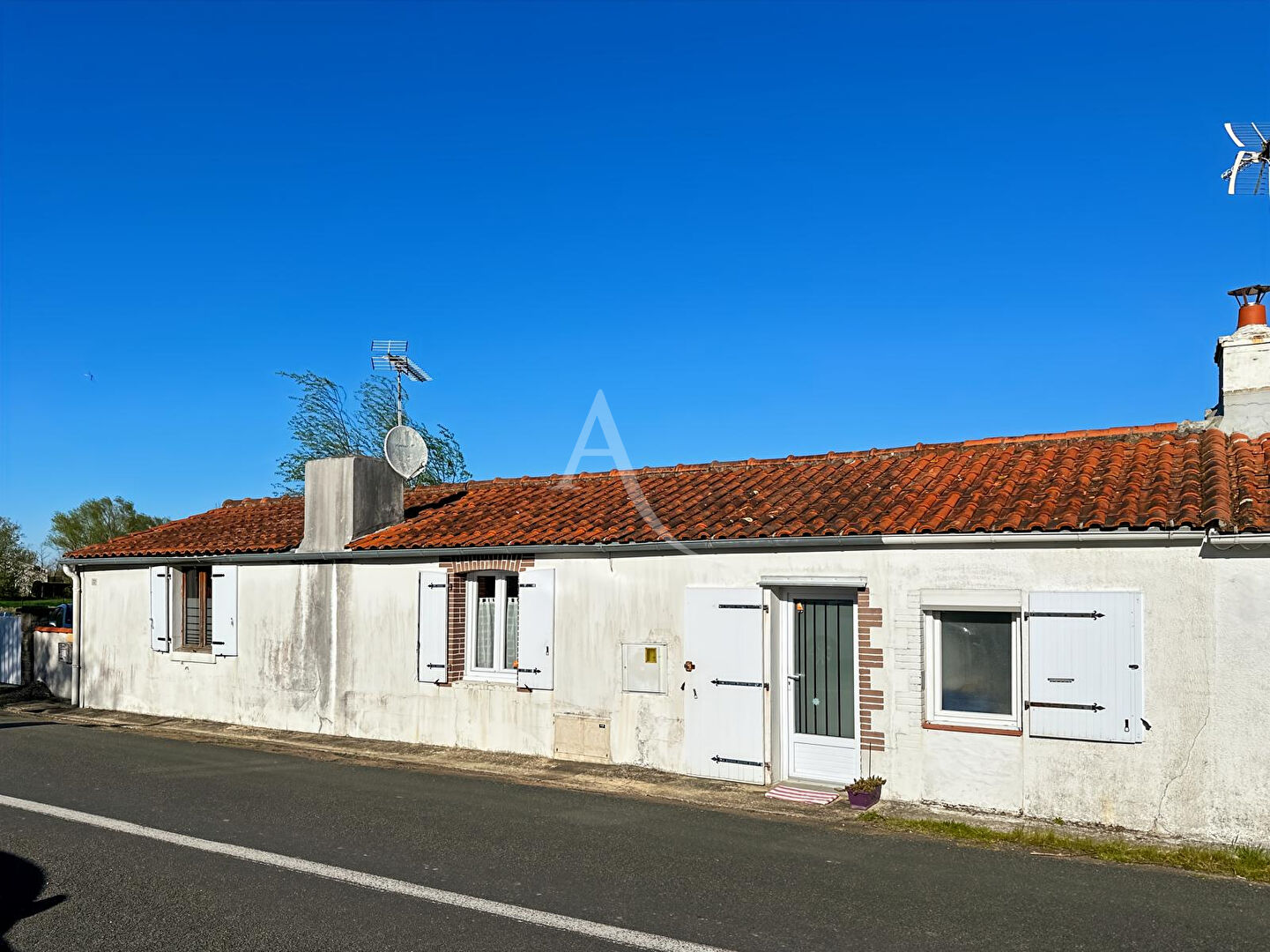 Maison 45m² sur 412m² de terrain avec locataire en place