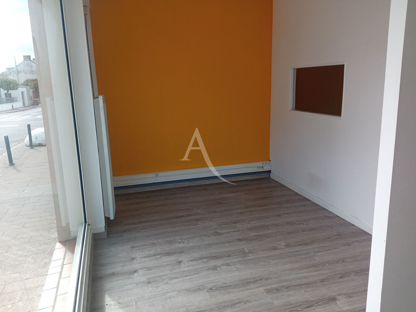 Photo CHALLANS CENTRE VILLE Local commercial 80 m² image 4/6