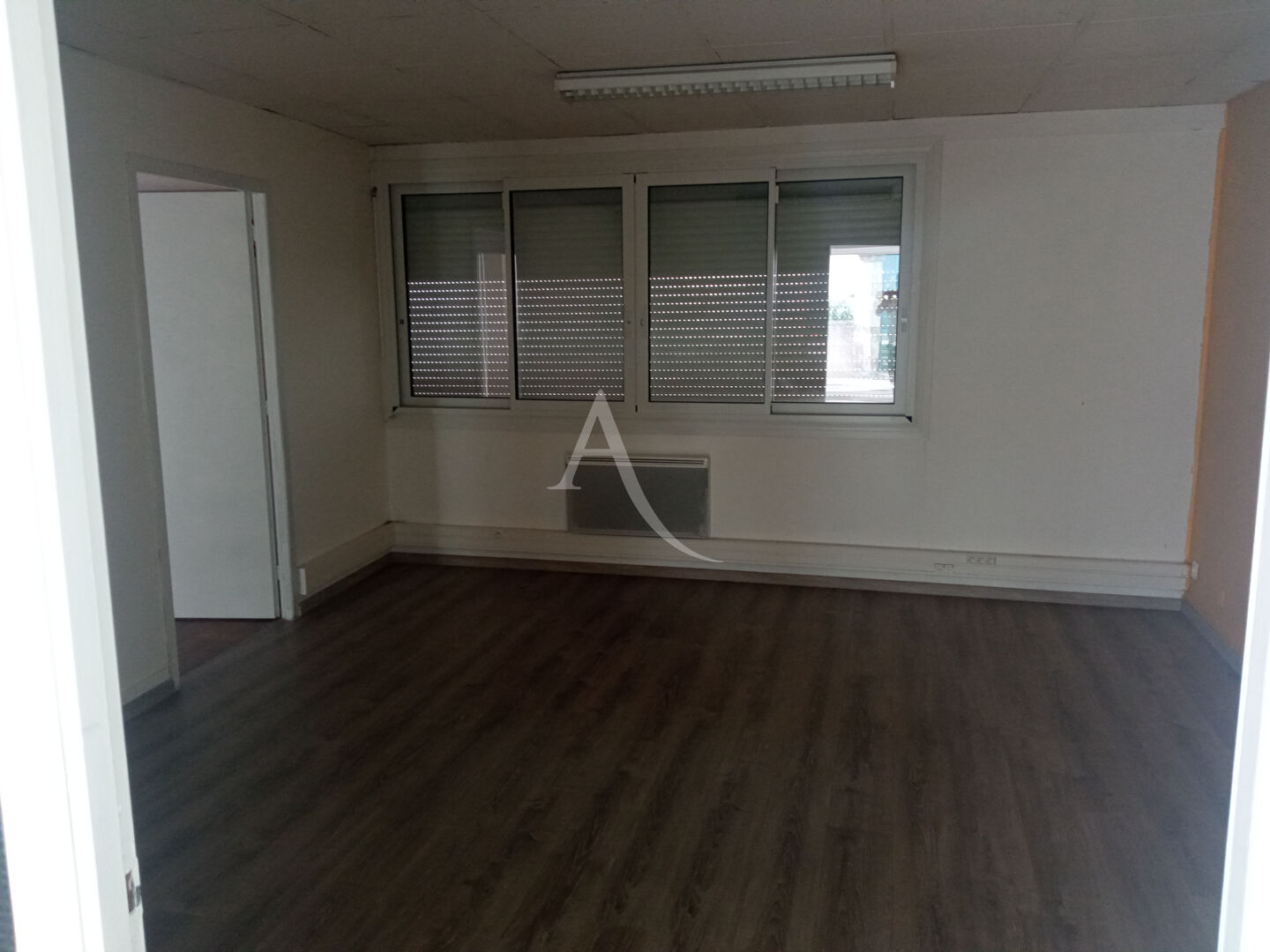 Photo CHALLANS CENTRE VILLE Local commercial 80 m² image 6/6