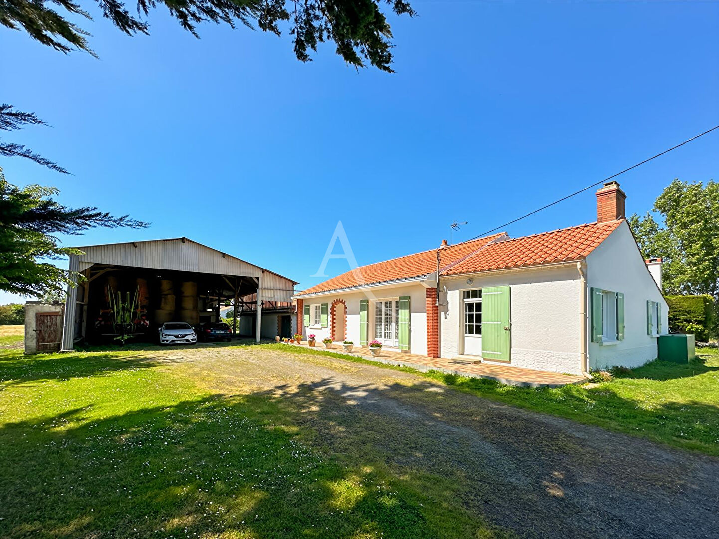 Ancienne ferme - Longère 117m² + Hangar 180m² et grange 86m² - Saint Jean De Monts