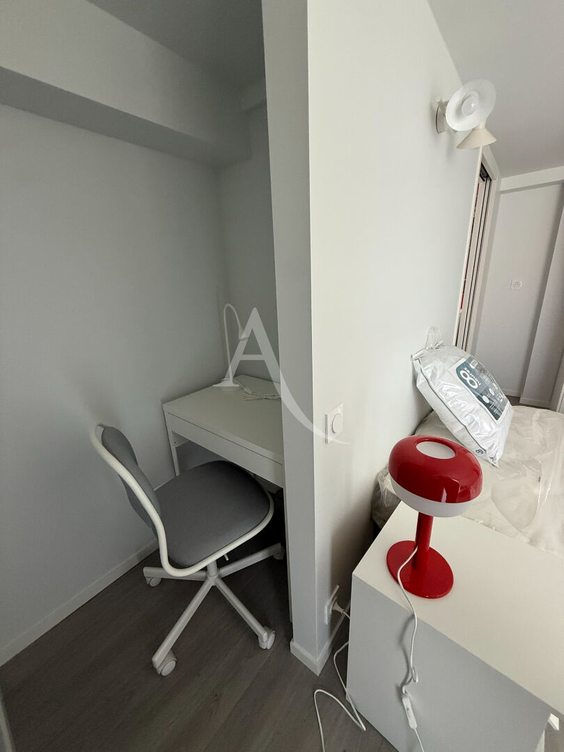 Photo Challans, 1 chambre meublée, 1 bureau avec SDE privative et parties communes image 2/6