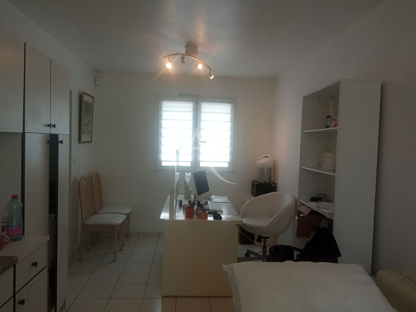 Photo Challans  - Médiathèque Local professionnel 98 m² image 3/6