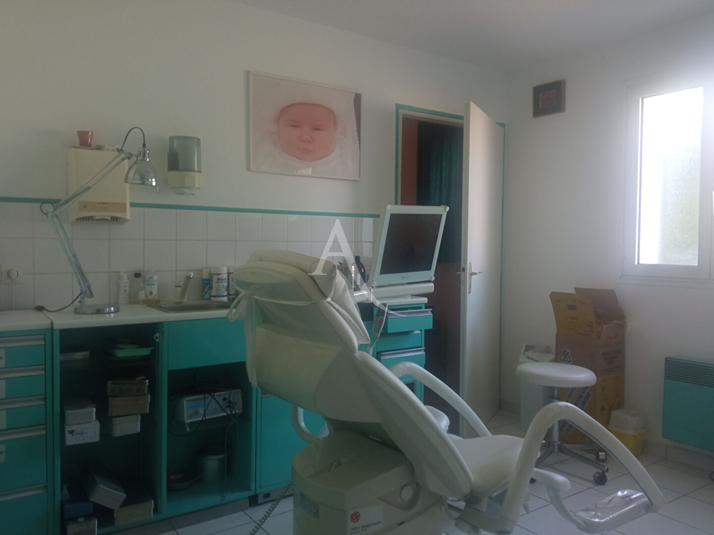 Photo Challans  - Médiathèque Local professionnel 98 m² image 6/6