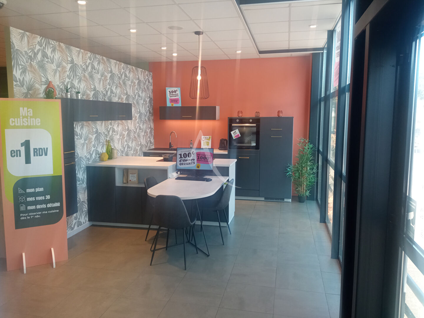 Photo CHALLANS, Local commercial de 181 m² image 2/5