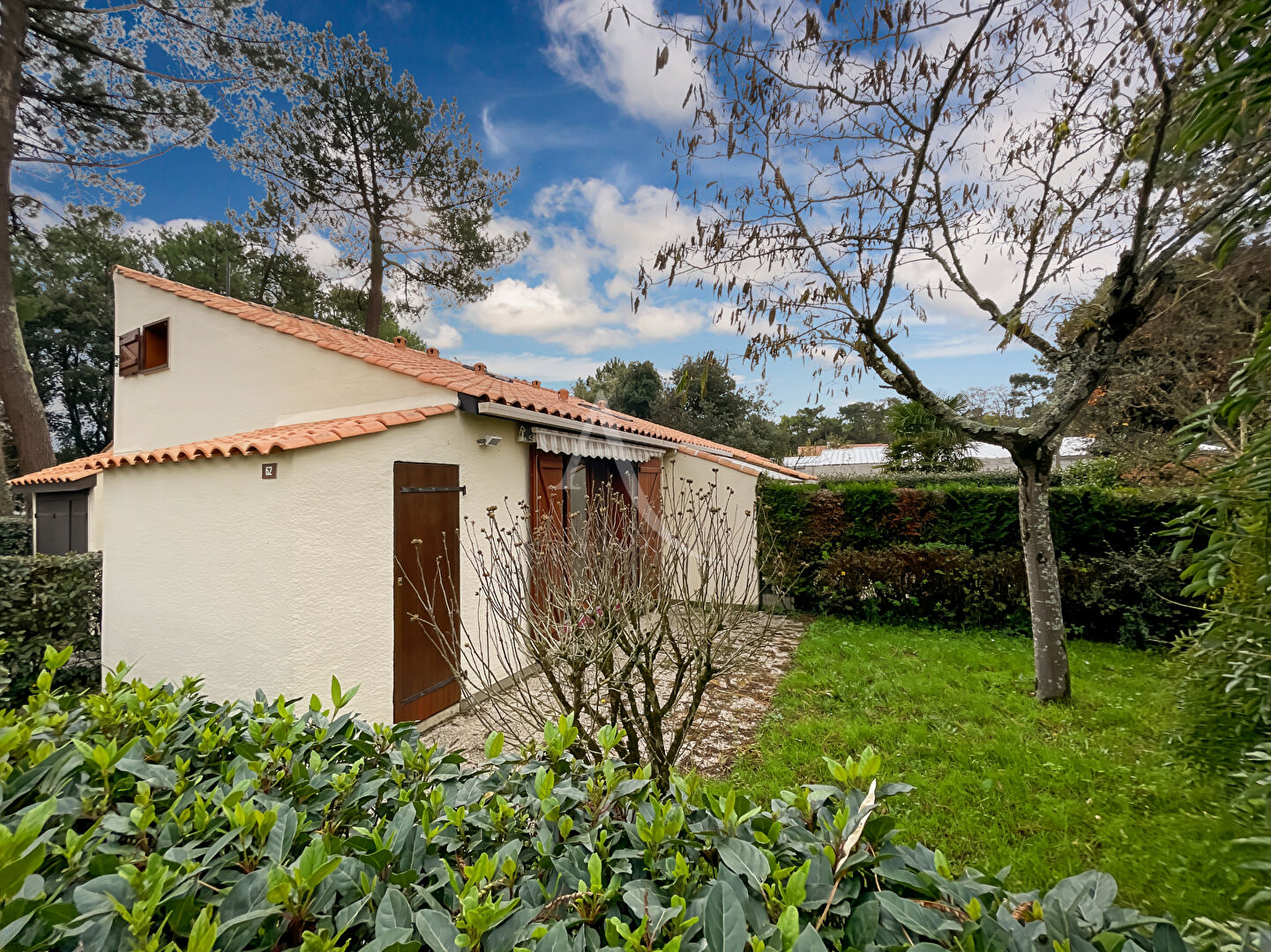 Photo Pavillon T2 mezzanine dans résidence avec piscine chauffée image 2/6