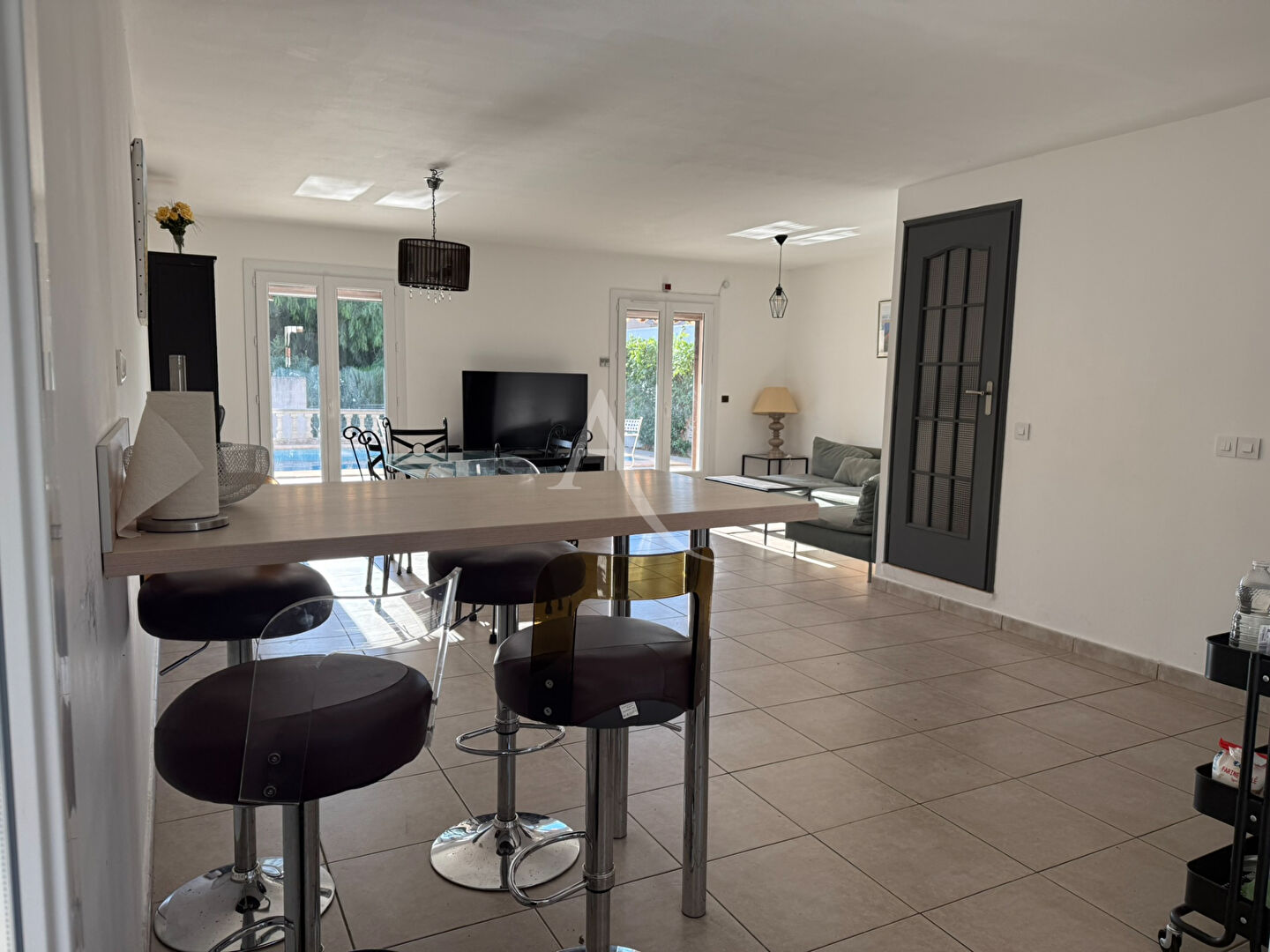 Photo Maison 5 chambres avec piscine en plein centre-ville de La Crau image 2/5