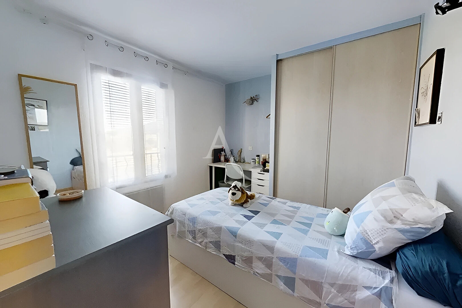 Photo Appartement lumineux avec vue dégagée, terrasse fermée plein sud, parking et cave image 4/5