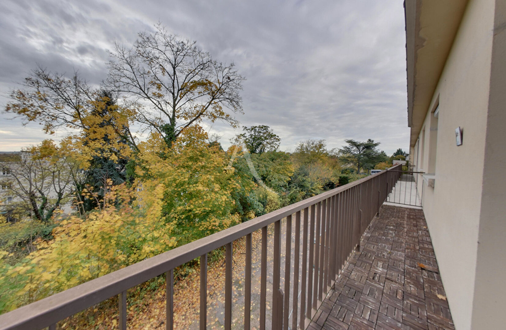 Photo LUMINEUX AVEC BALCON ET BOX image 4/6