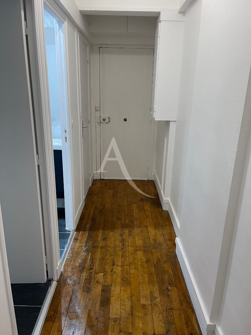 Photo Appartement Issy Les Moulineaux 1 pièce(s) 24 m2 image 2/6