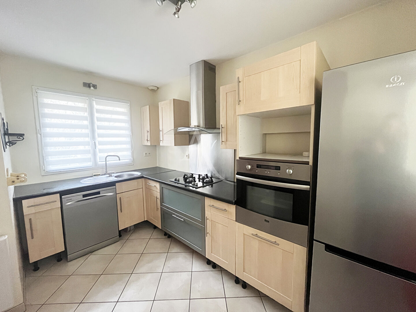 Photo Dourdan - Commerces à pieds ! image 4/6