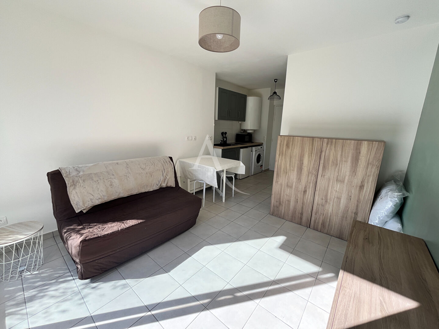 Photo Dourdan - Studio meublé refait à neuf ! image 1/6