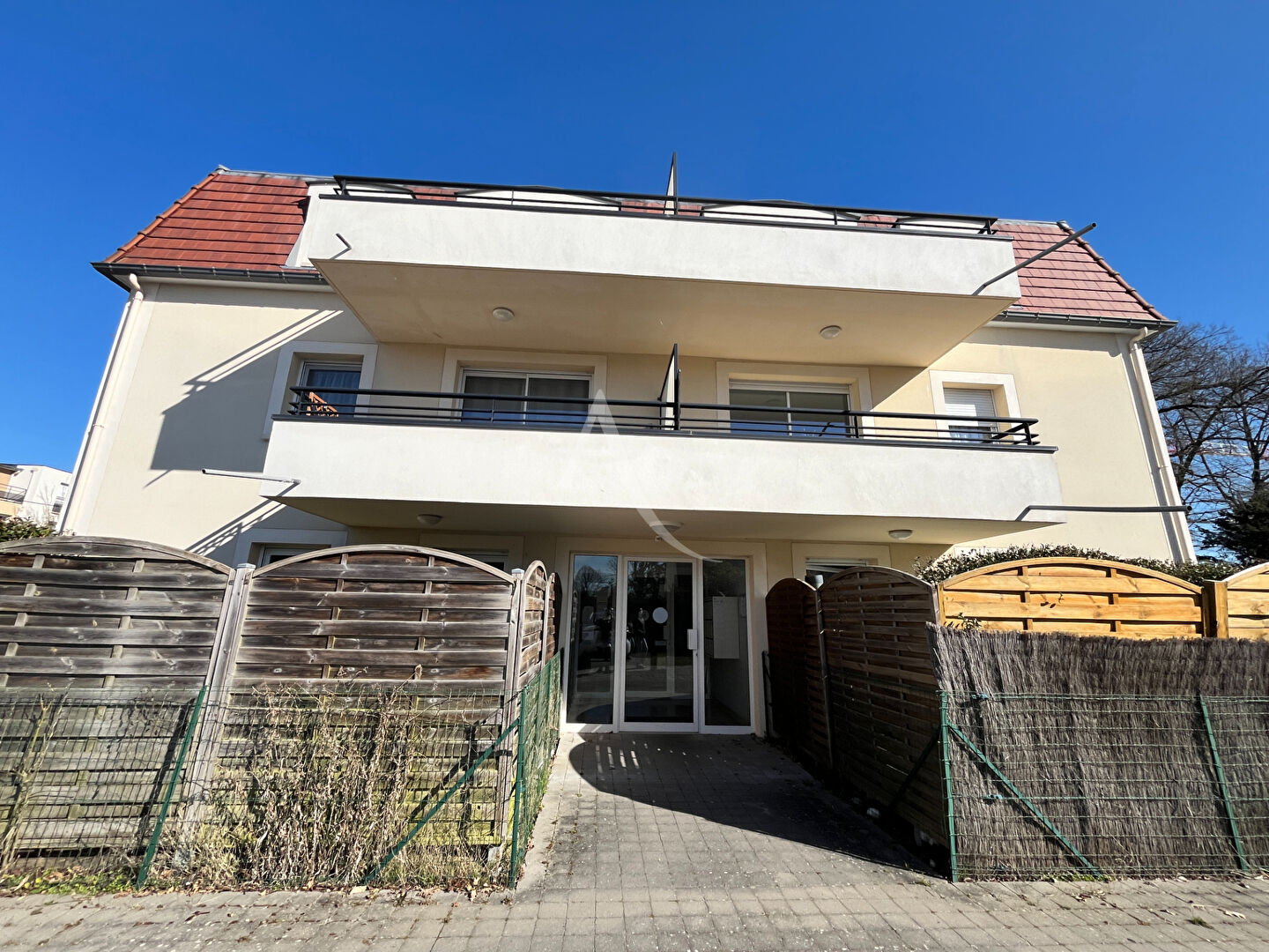 Photo Dourdan - Studio meublé refait à neuf ! image 4/6