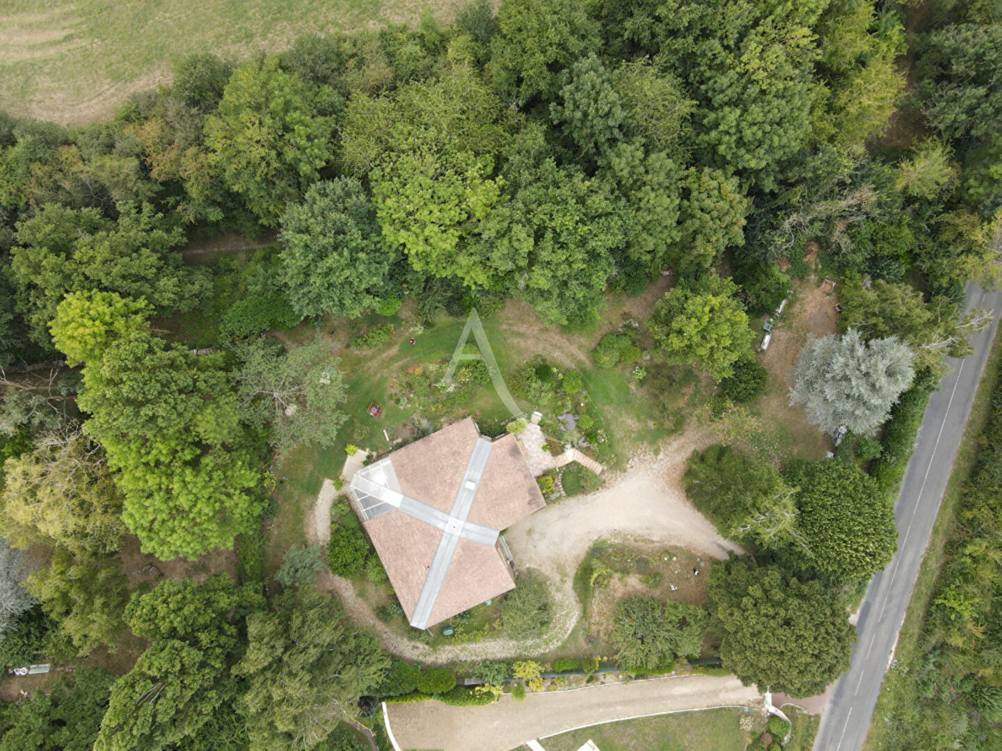 Photo Maison Secteur Dourdan de 9 pièces de 270 m2 / Terrain divisble image 2/6
