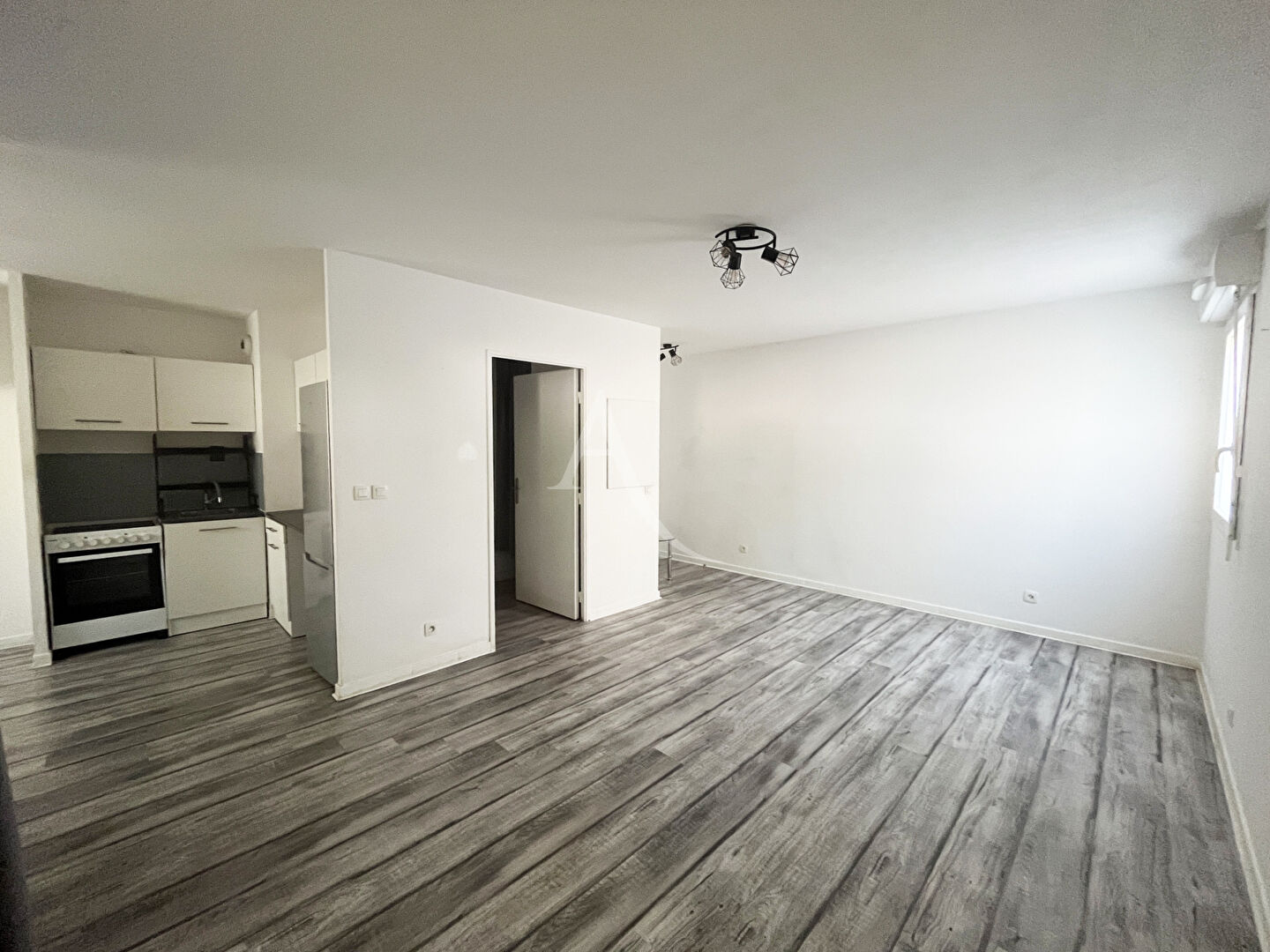 DOURDAN - Studio dans une résidence recherchée !