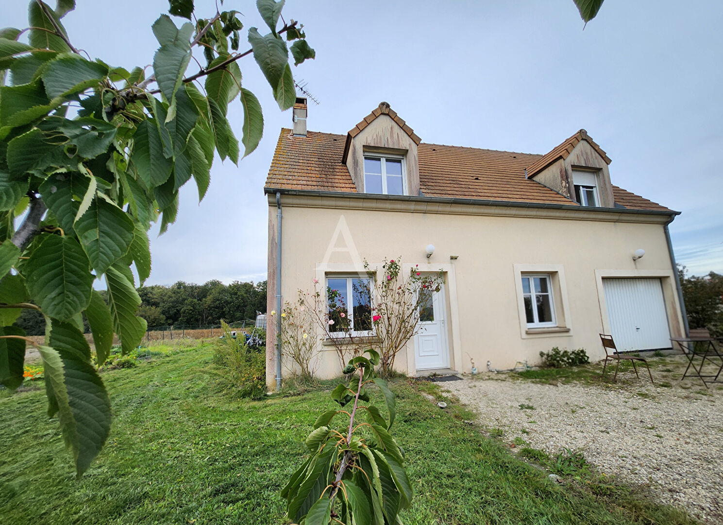 Photo Maison Dourdan 5 pièce(s) 100 m2 image 1/6
