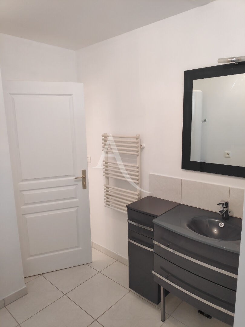 Photo Appartement Dourdan 3 pièce(s) 50 m2 image 6/6