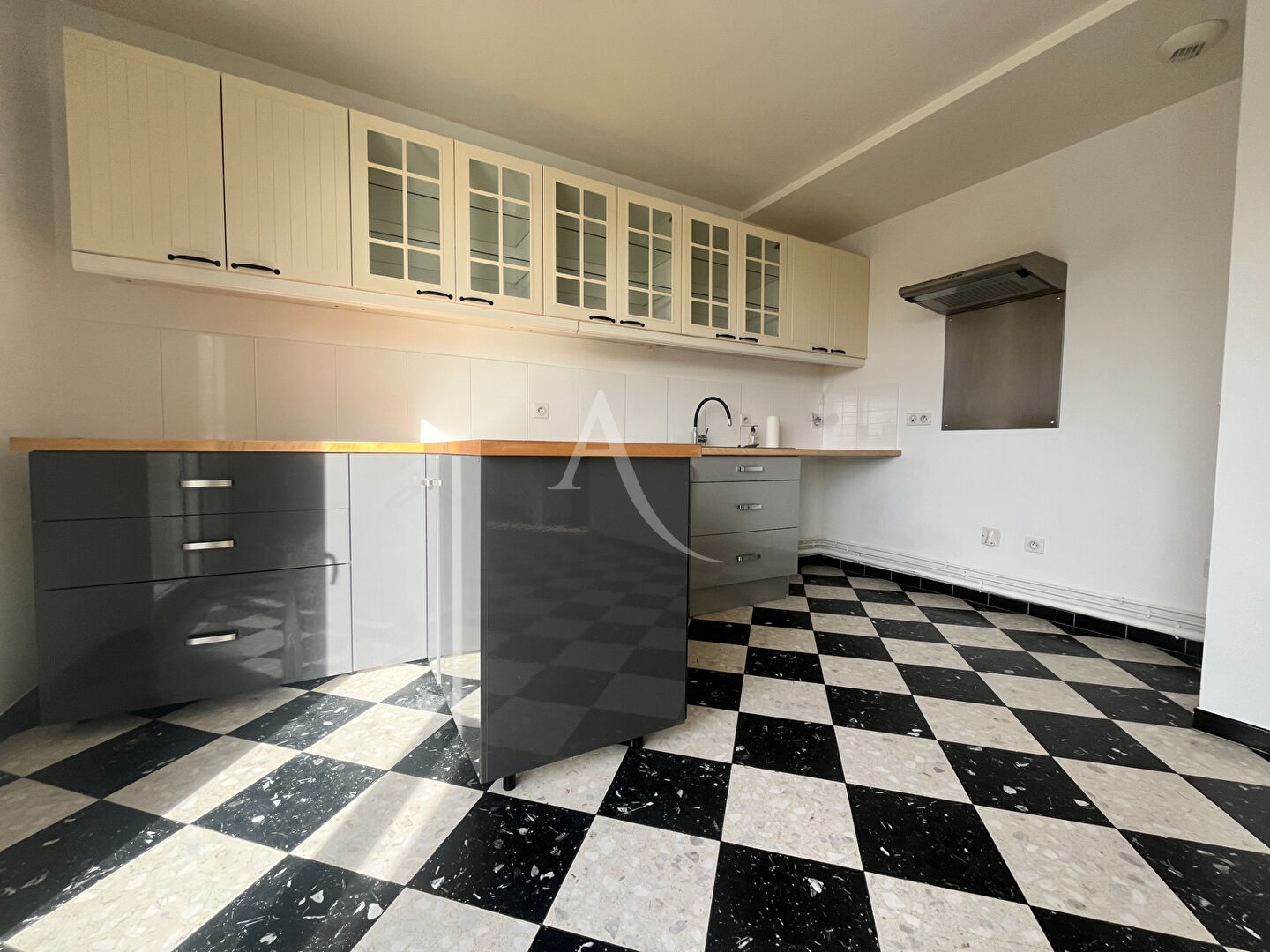 Photo Appartement Dourdan 4 pièce(s) ! image 3/6