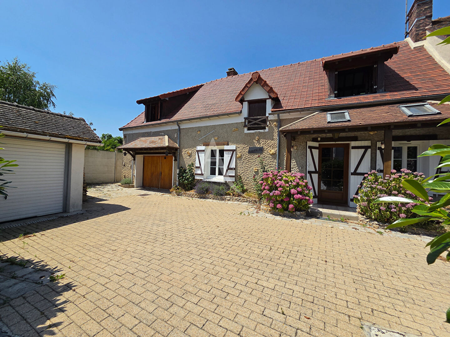 Agence immobilière de L'Adresse Agence du Donjon Dourdan - Agence du Donjon Dourdan