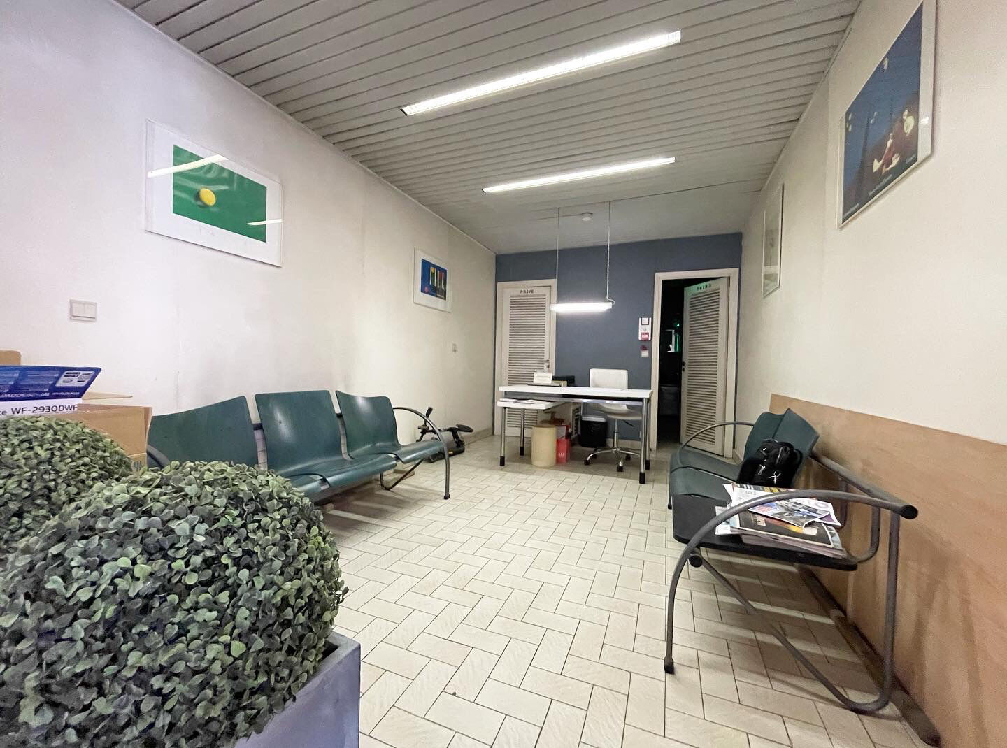 Photo La Rode Local commercial 65m2 image 2/3