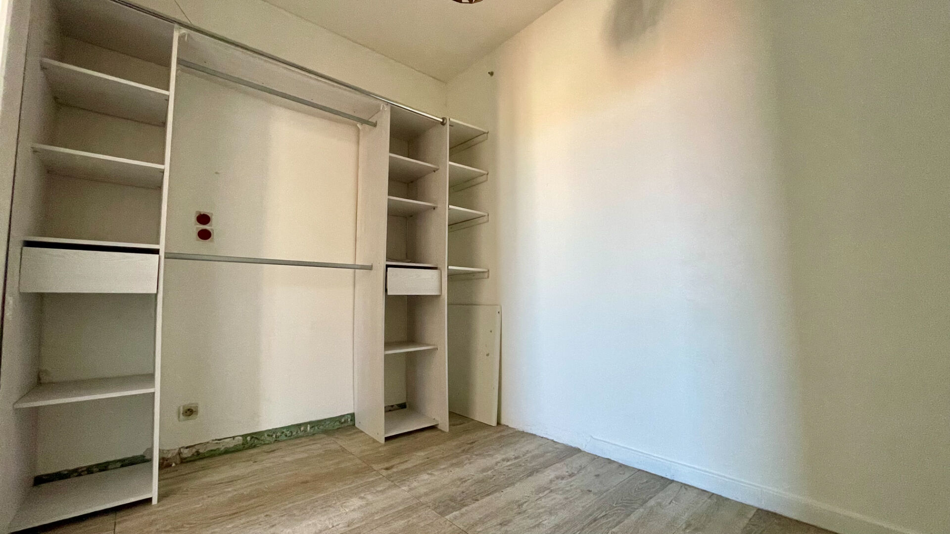 Photo Toulon - Saint Roch - Appartement 2 pièces 36 m2 image 5/6