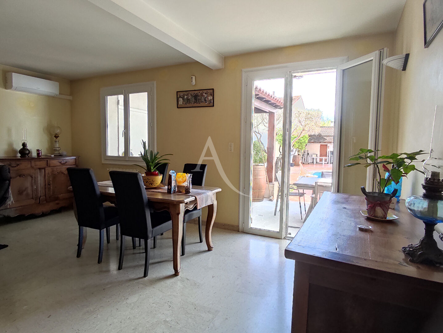 Photo TOULON AGUILLON : Maison 5 Pièces sur terrain de 387 m² avec piscine et double garage image 6/6