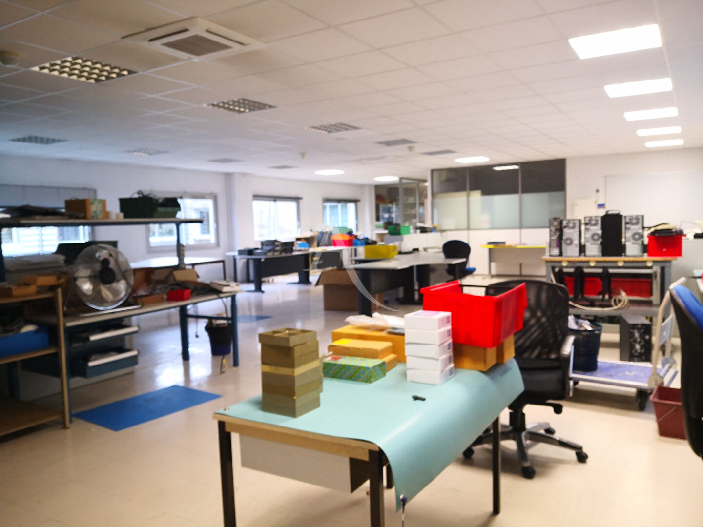 Photo Cuers local d'activité, bureau de 170 m2 image 2/4