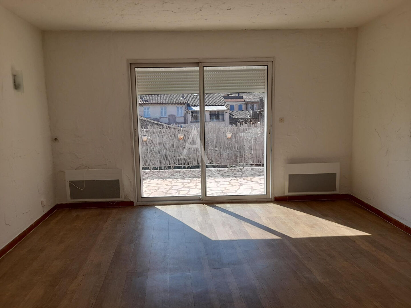 APPARTEMENT T3 AVEC TERRASSE VIDAUBAN