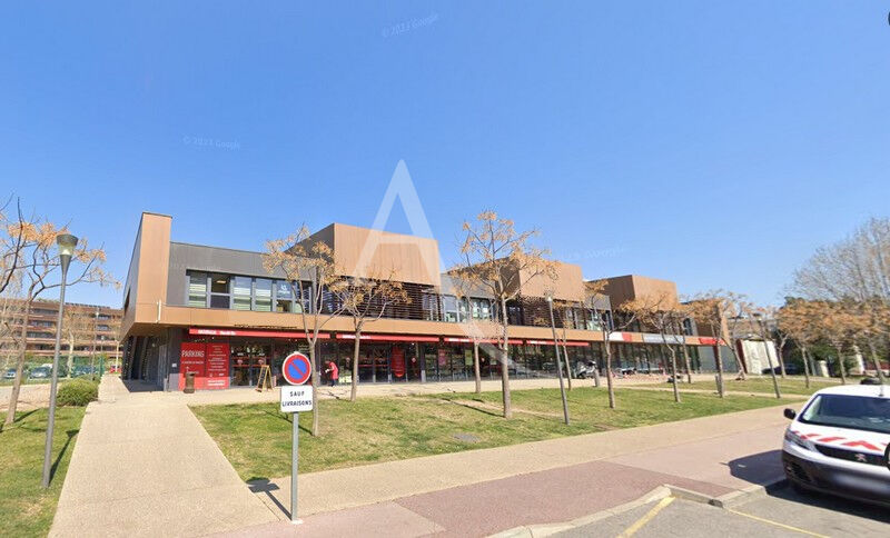 Photo Fréjus, Local Commercial 600 m2 image 2/2