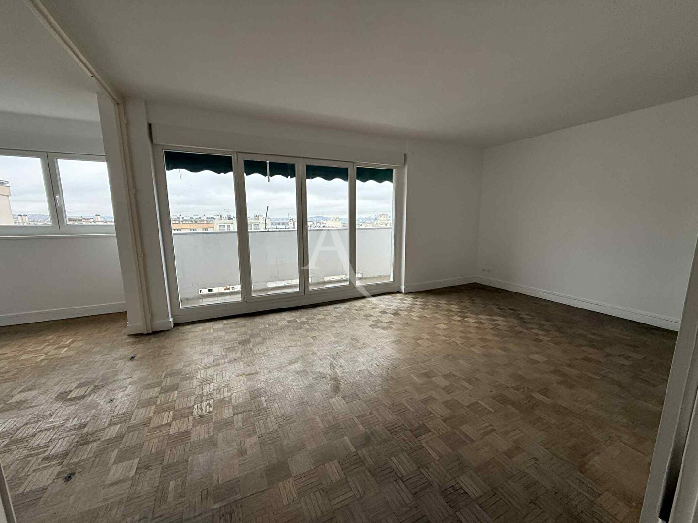 Photo Appartement Chatillon 5 pièce(s) 102.37 m2 image 2/6