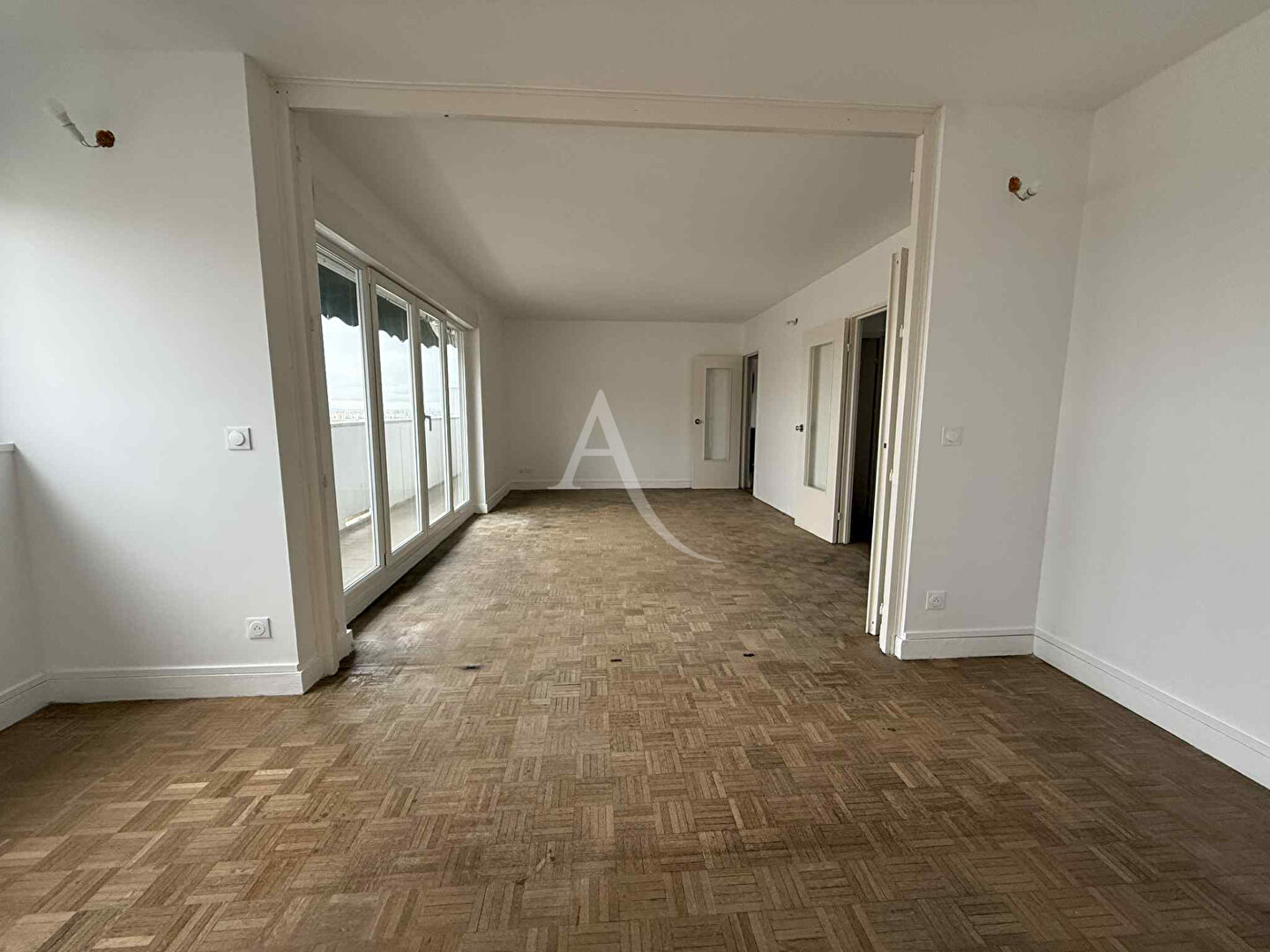 Photo Appartement Chatillon 5 pièce(s) 102.37 m2 image 5/6