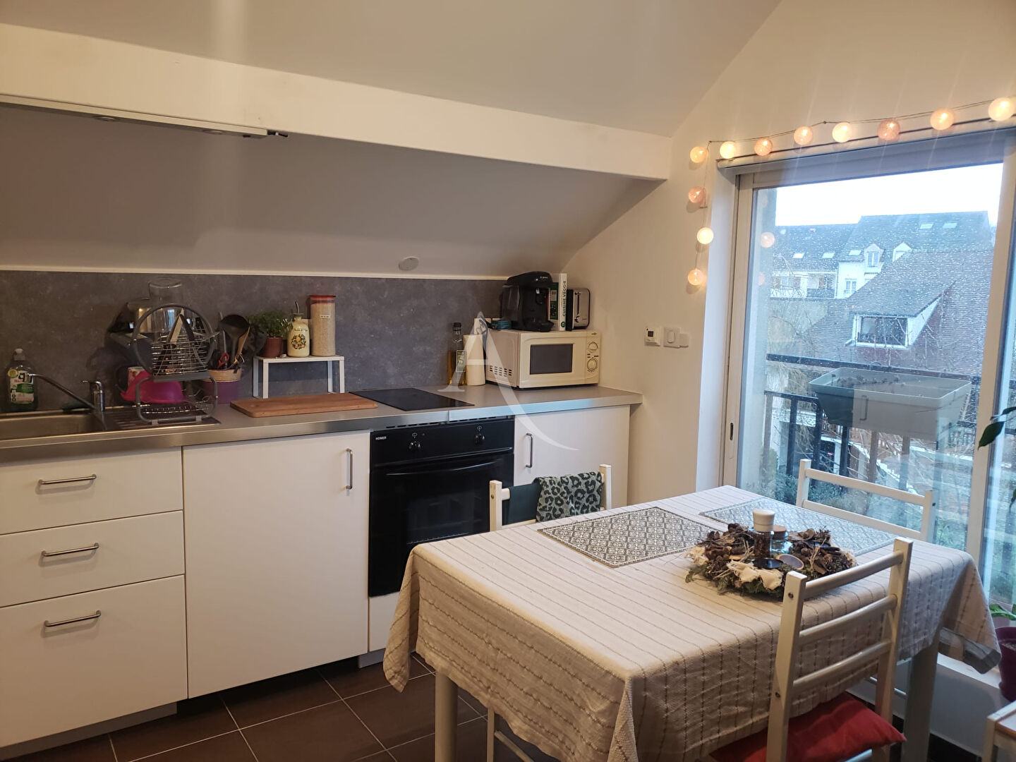 DEUX PIECES MEUBLE de 31.58 m2