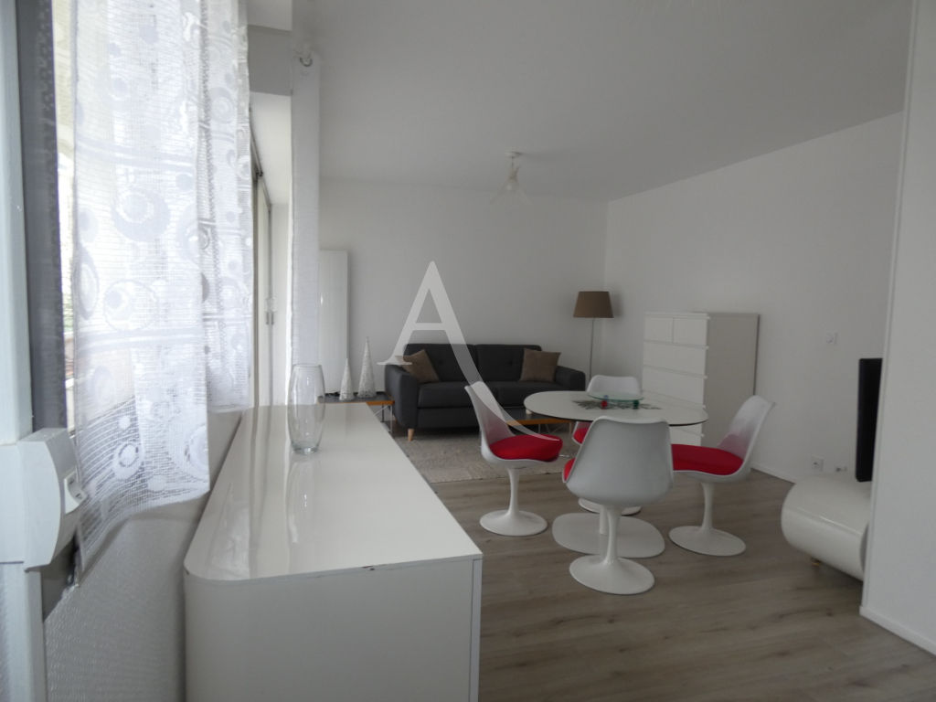 APPARTEMENT MEUBLE T1 BIS A ROMORANTIN