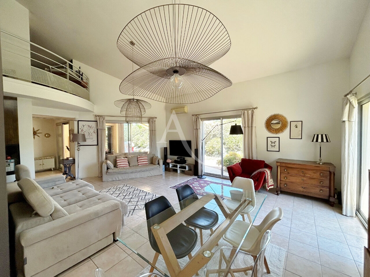 Photo Maison 5 pièce(s) 176 m² sur plus de 1500 m² au centre de Daux image 4/6