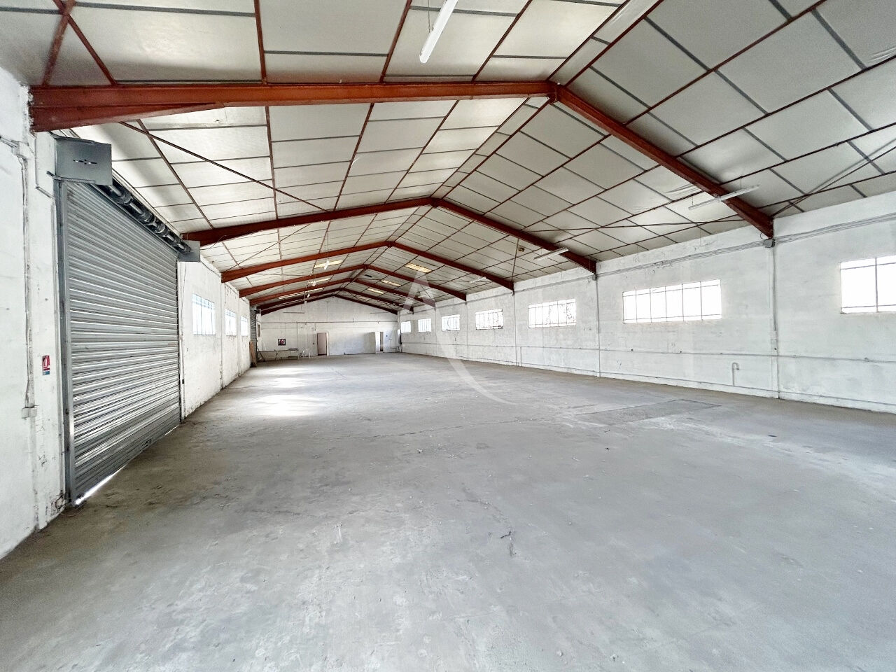 Photo Local commercial Lespinasse, 533 m² sur 3806 m² de terrain image 2/4