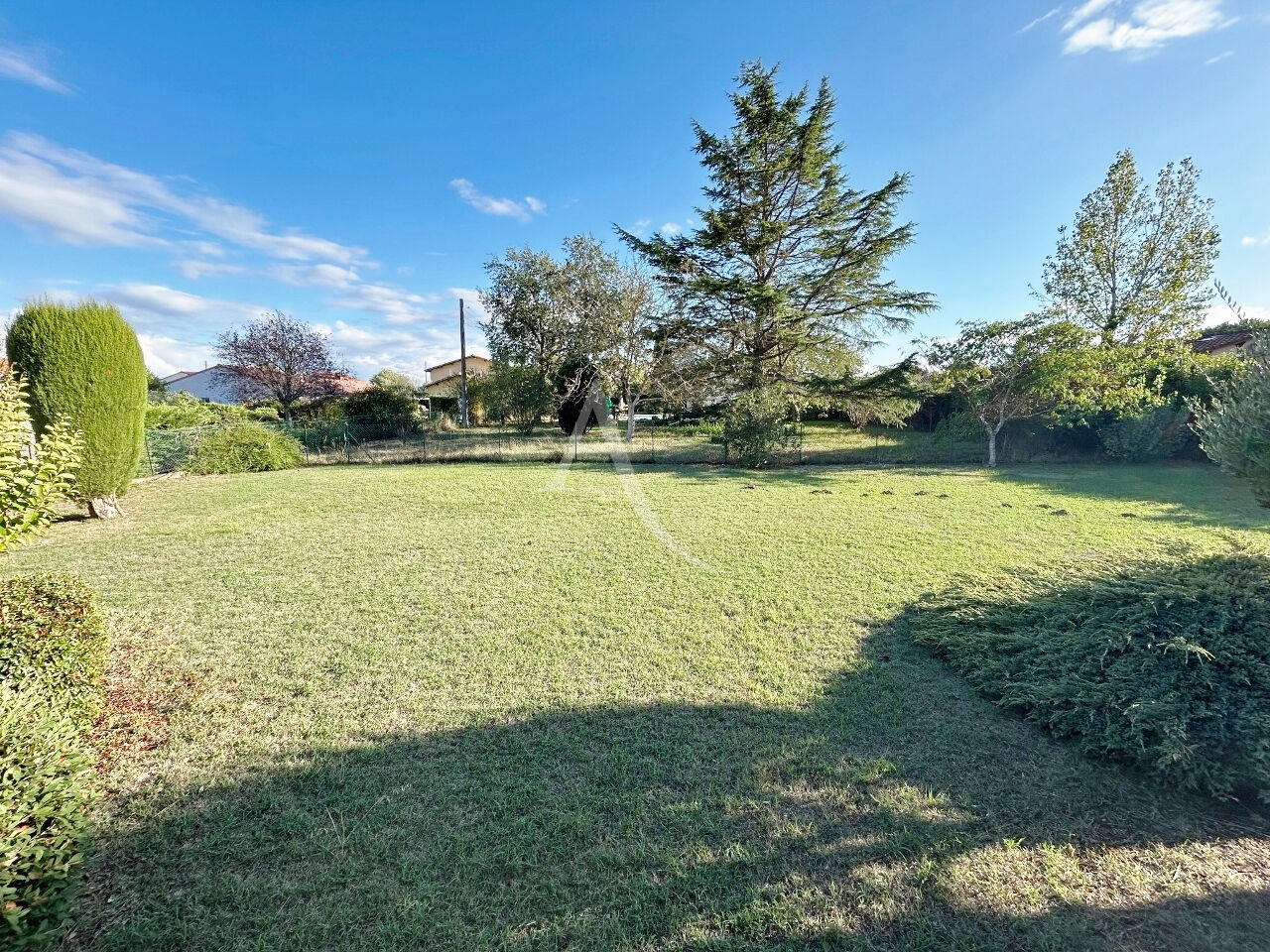 Photo Maison  4 pièce(s) 110 m2 de plain pied sur 1326 m² de terrain image 2/6