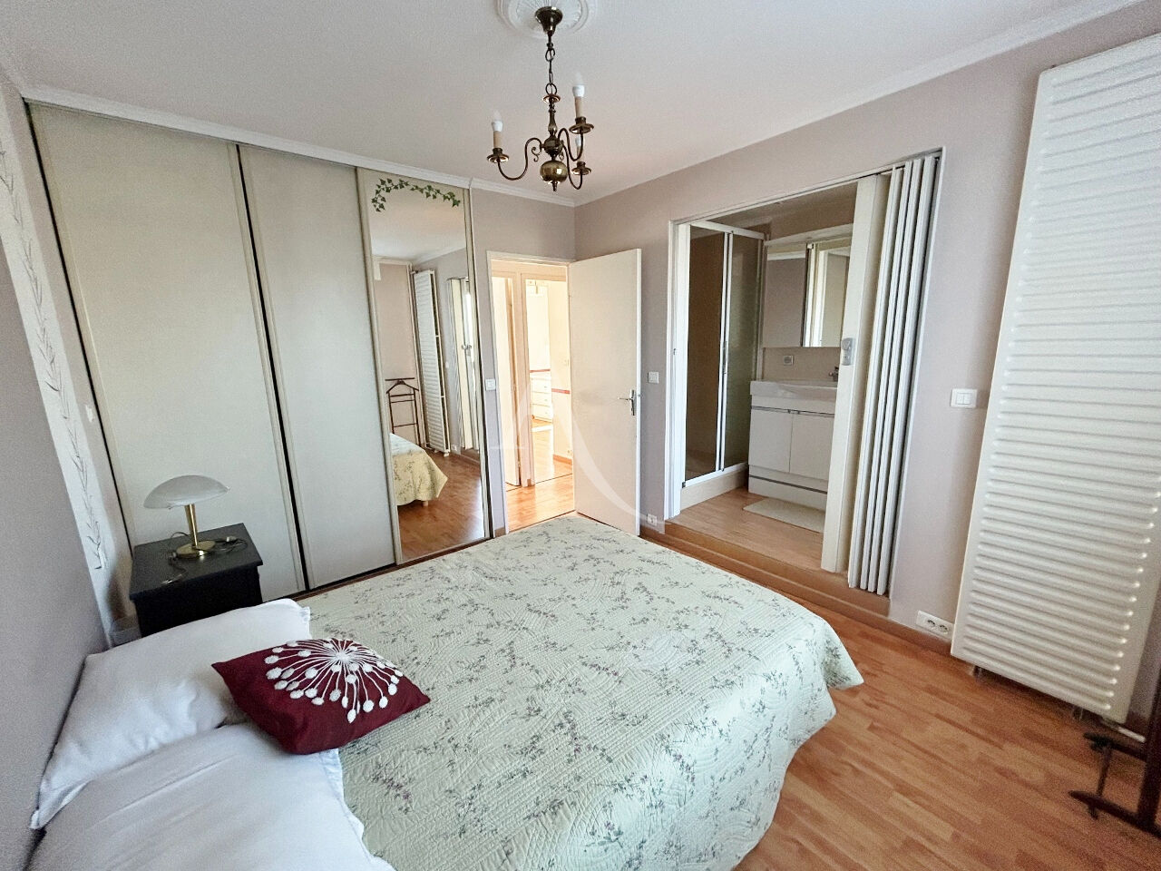 Photo Appartement 4 pièce(s) 97 m2 proche Odyssud image 5/6