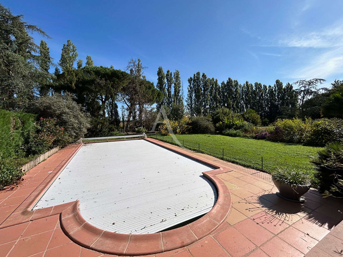 Photo Ancien corps de ferme à Menville, 10 pièces sur 8370 m² de terrain image 2/6