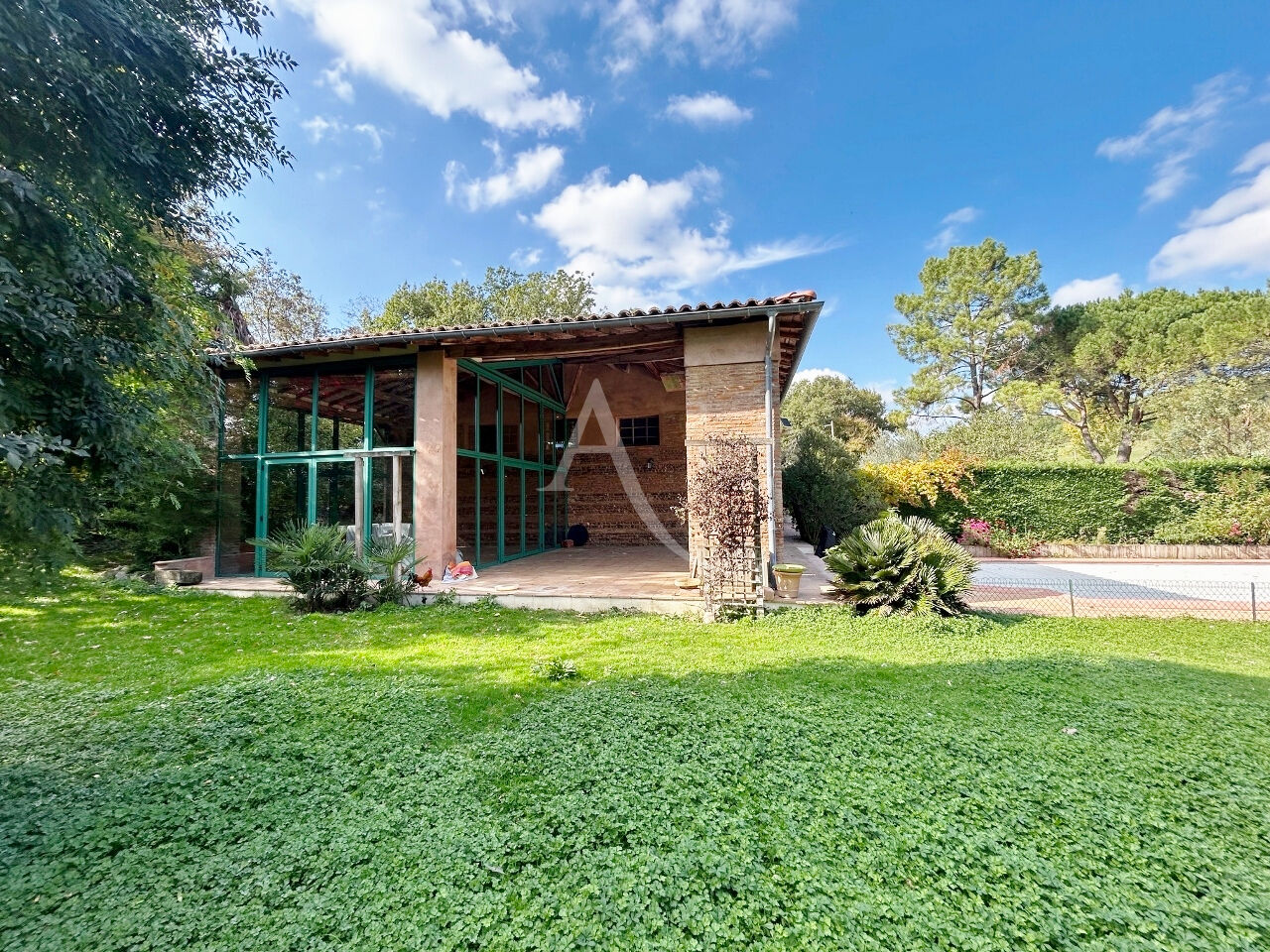 Photo Ancien corps de ferme à Menville, 10 pièces sur 8370 m² de terrain image 4/6