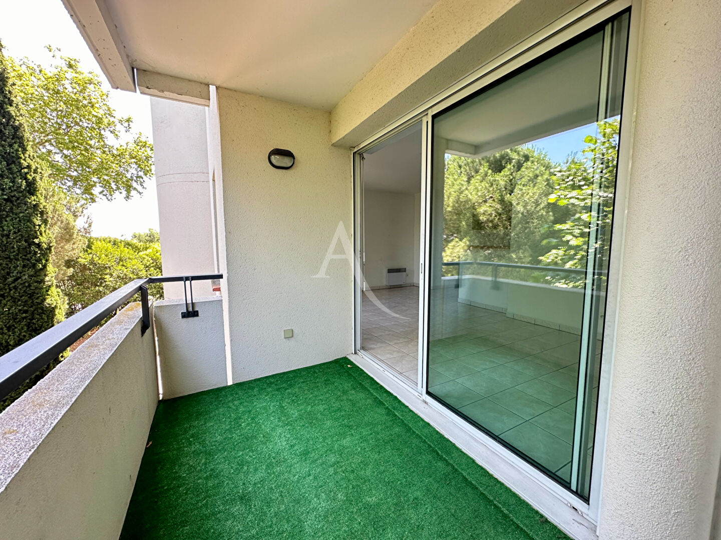 Photo Appartement Seilh 2 pièce(s) 42 m2 Golf de Seilh image 2/6