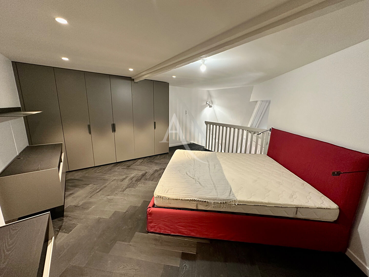 Photo Westminster - Duplex 3 pièces de 98 m2 image 6/6