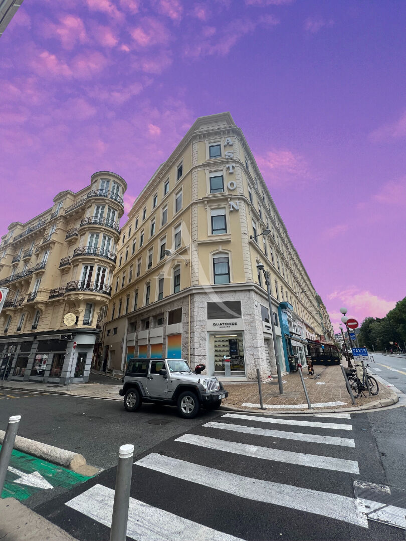 Vente Appartement Nice 8 pièces 155.63 m2