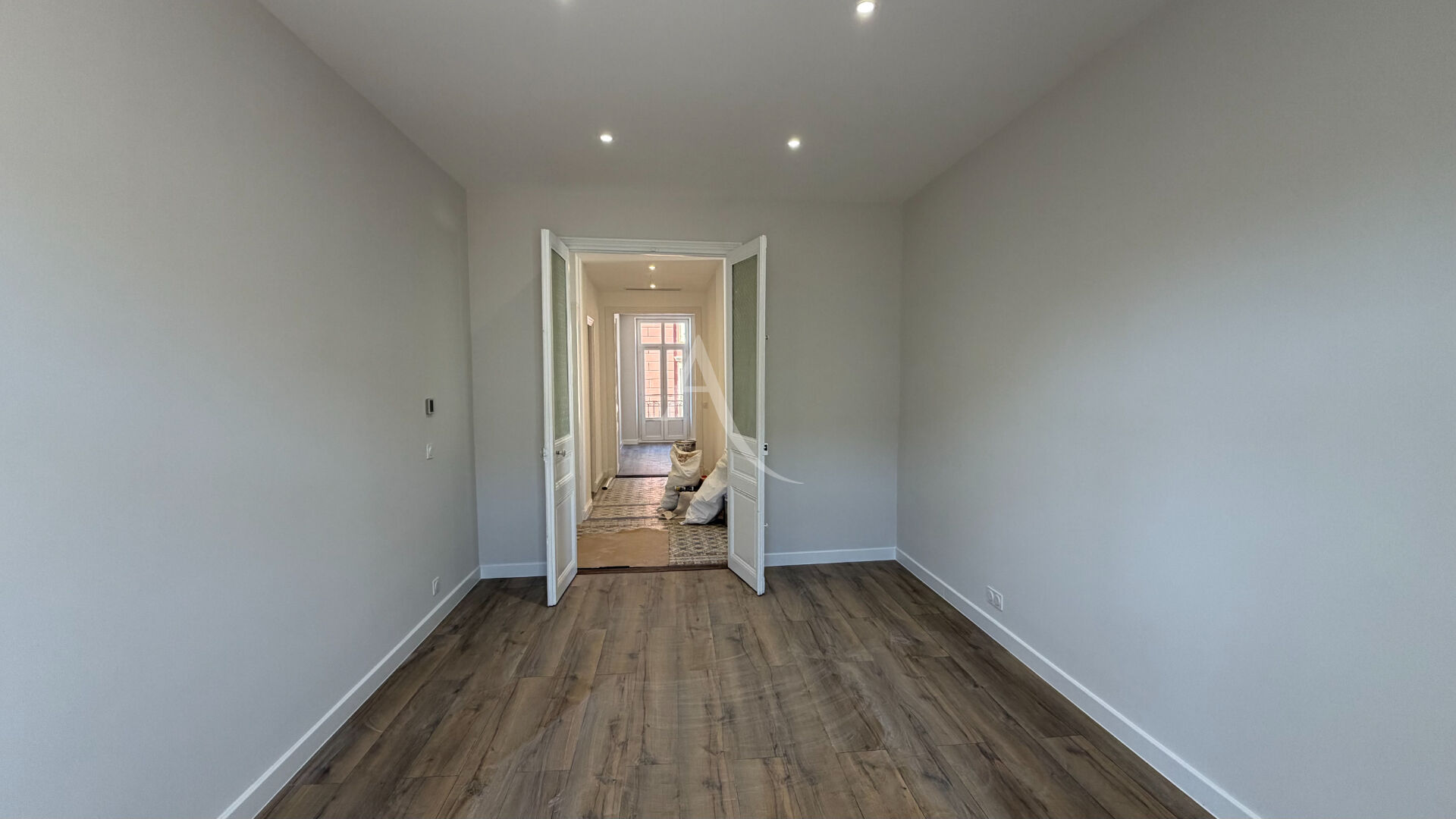 Photo APPARTEMENT SUR LE PORT Nice 90 m2 image 5/6