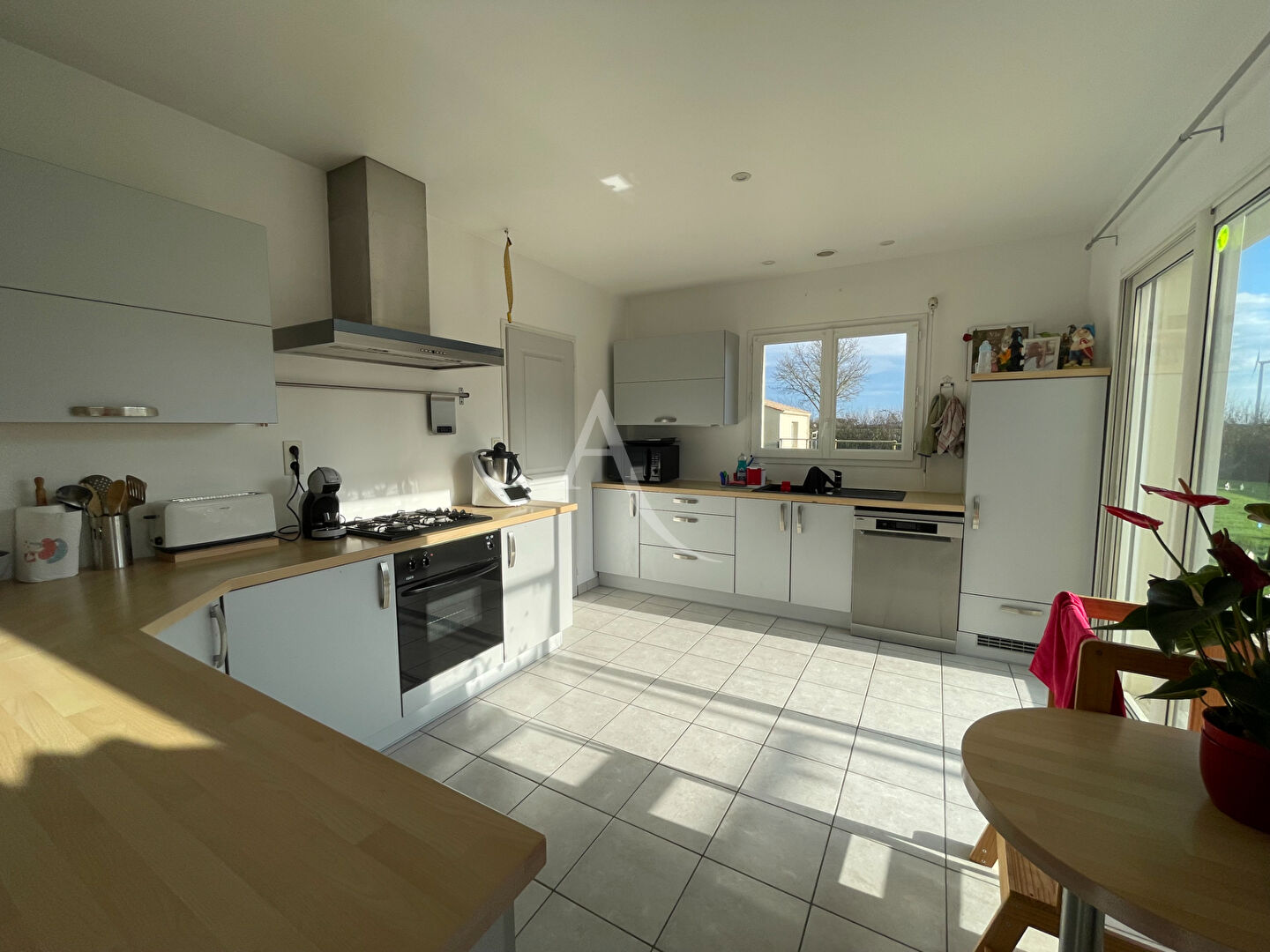 Photo Maison Le Bernard 5 pièce(s) 140m2 image 4/6