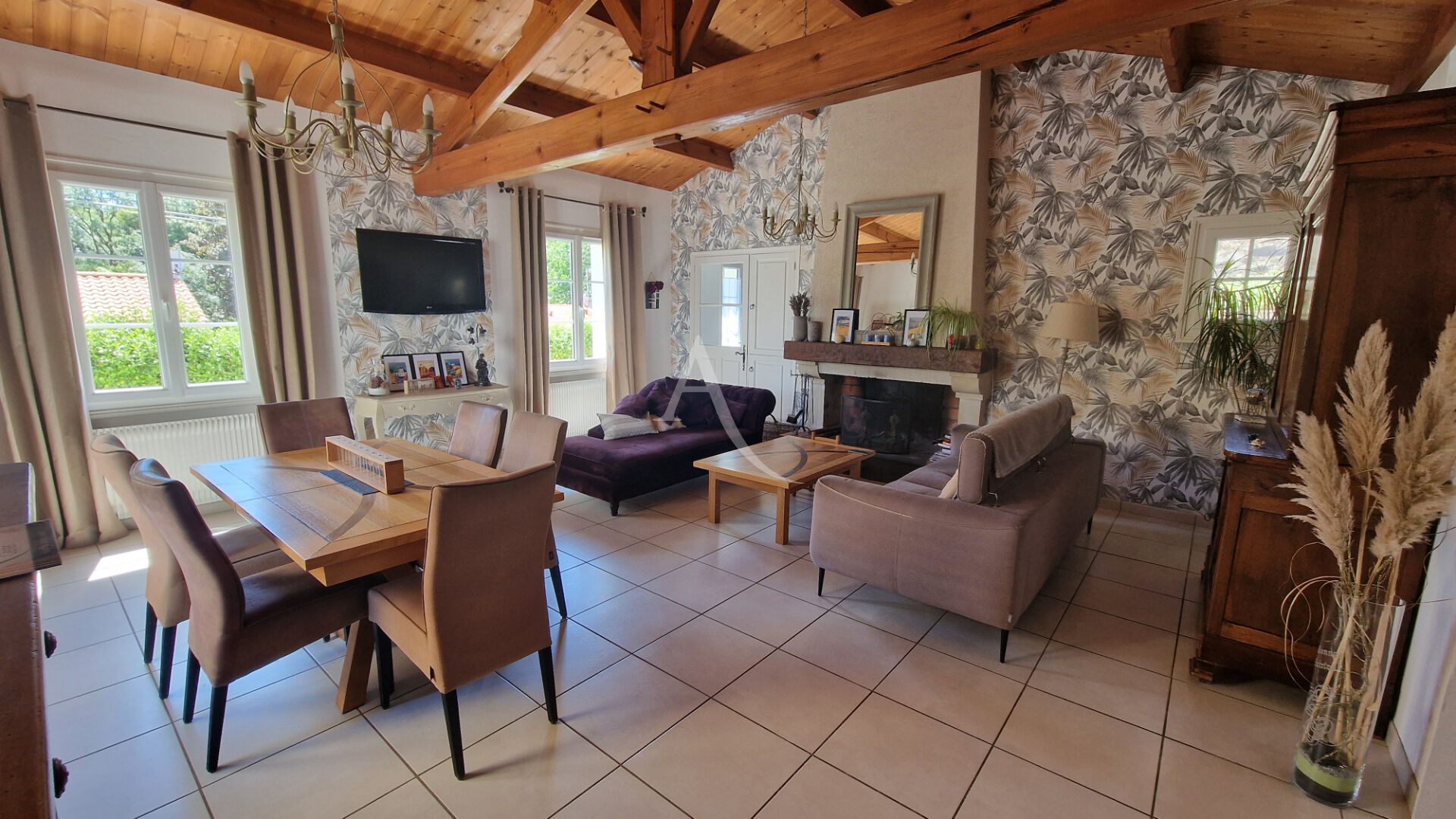 Photo Maison familiale avec gîte, piscine et jardin paysagé image 3/6