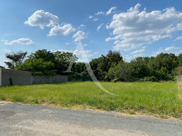 Photo Terrain Le Bernard 643 m2 image 3/4