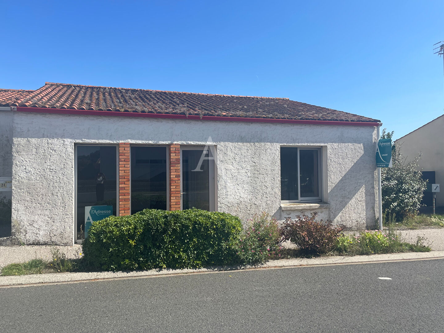 Local commercial Longeville Sur Mer 74 m2